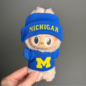 Labubu Outfit Set MICHIGAN - handmade